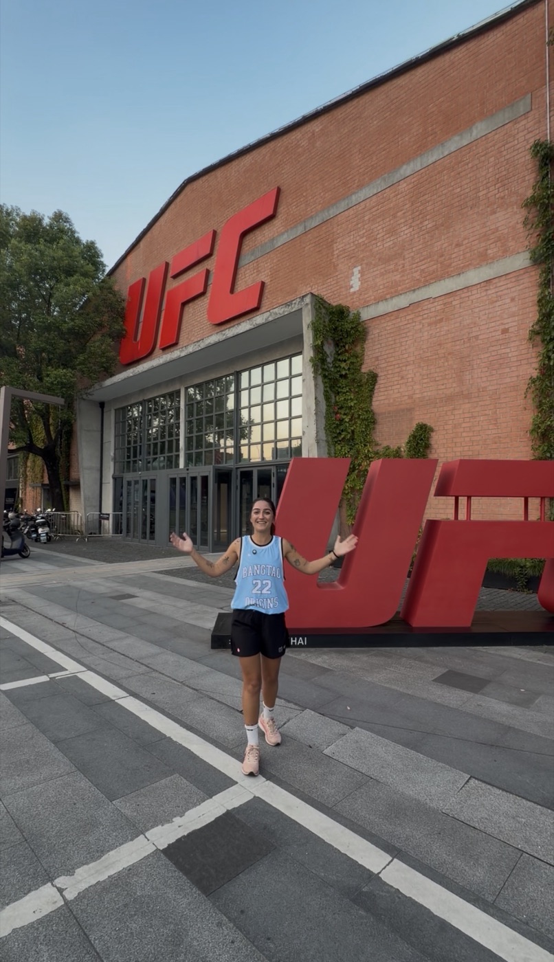 Gloria en el UFC Performance Institute, Shanghái